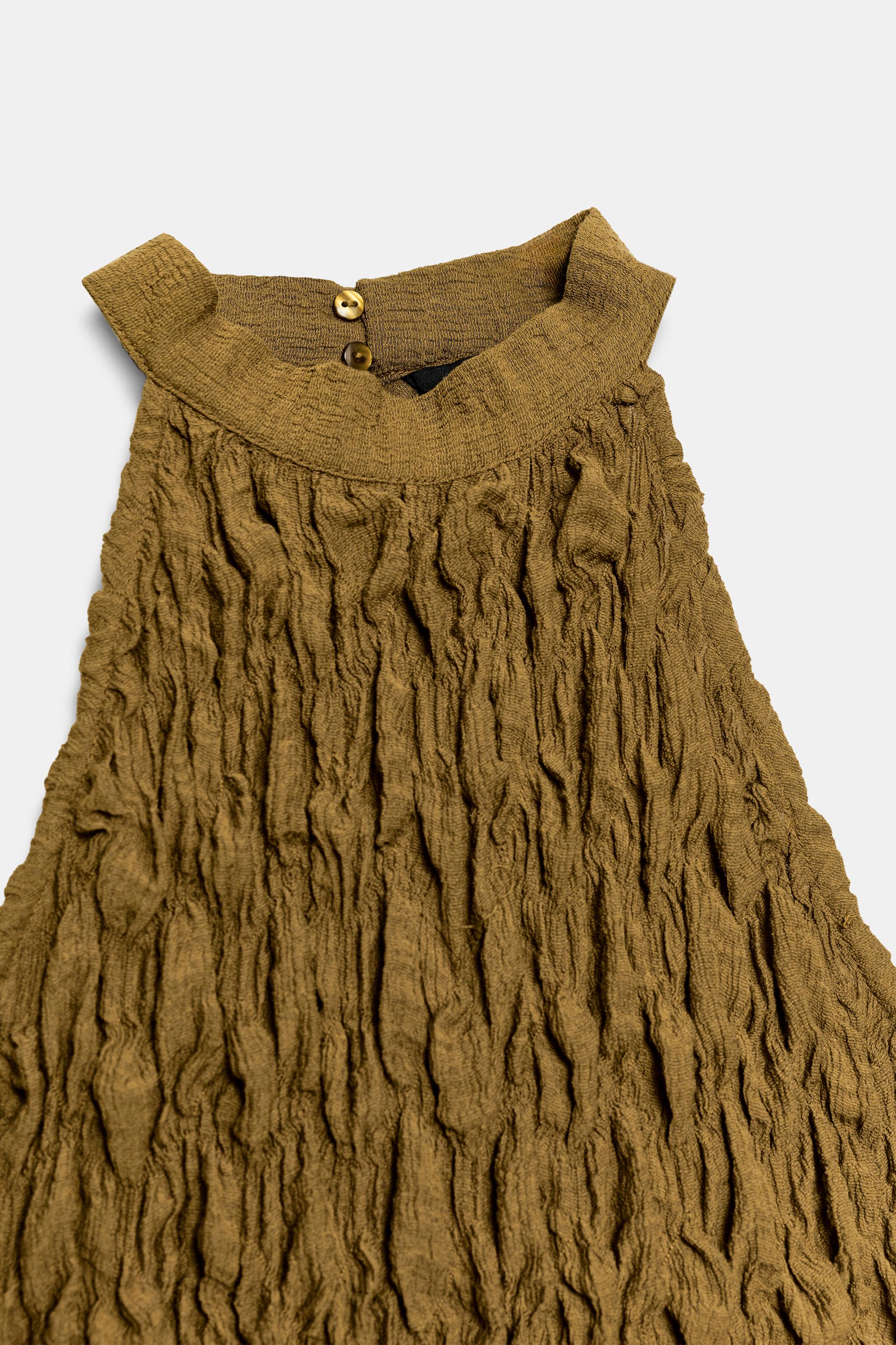 RUCHED HALTER TOP
